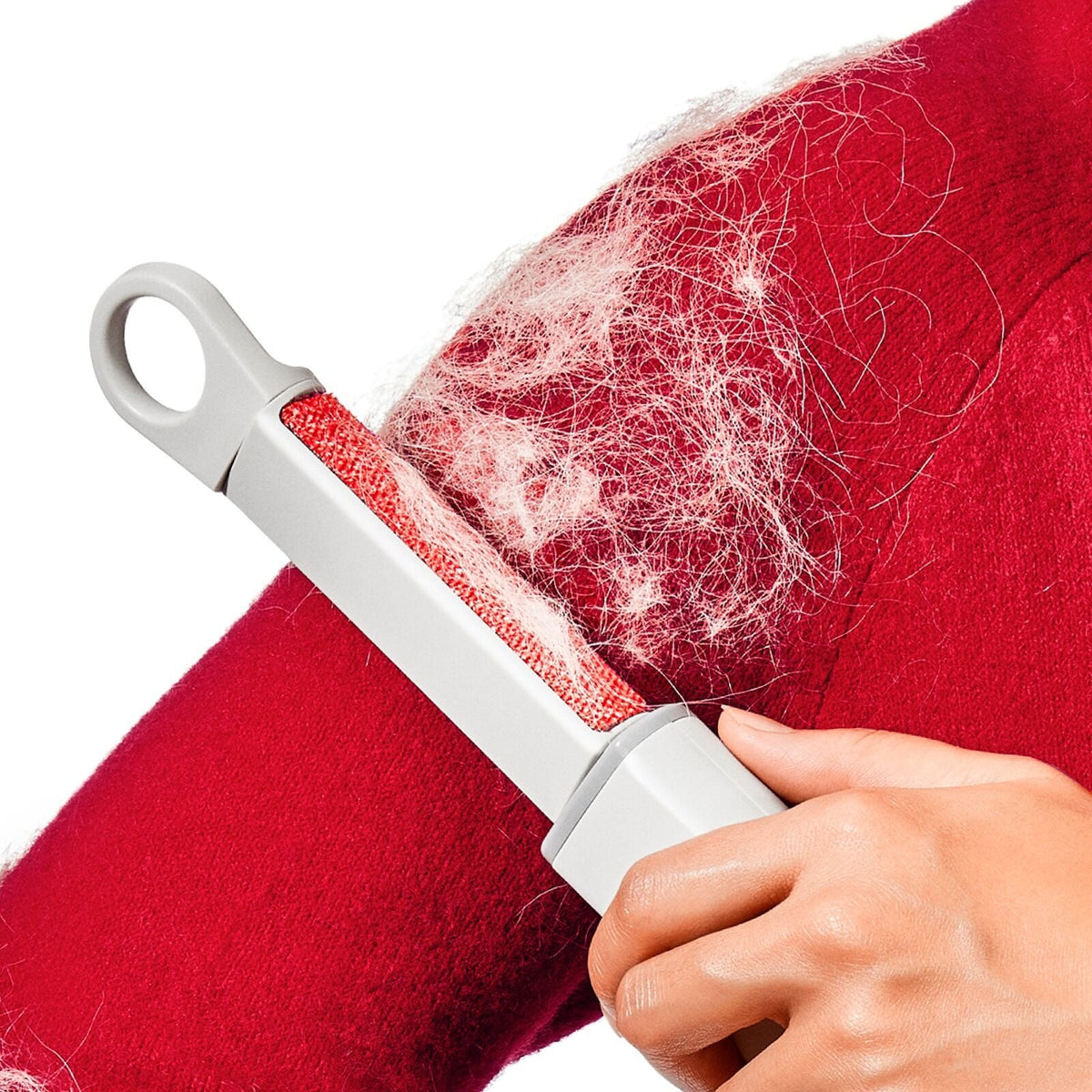 reusable-lint-roller-c8 gg_12331200_otglintbrush_pdp_02_1_.jpg