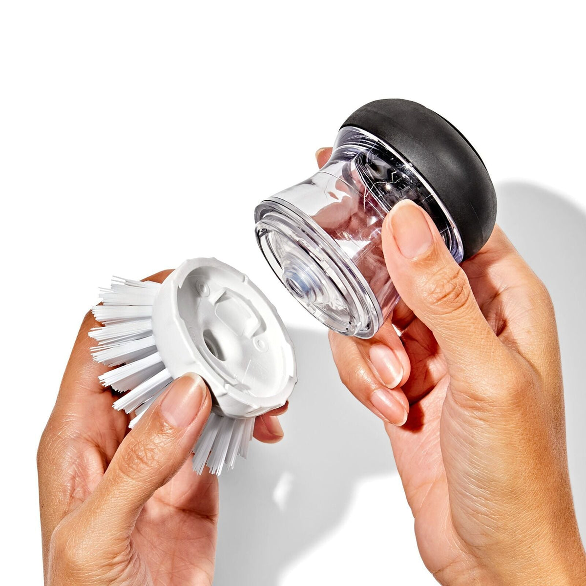 soap-dispensing-palm-brush-refills-4-pack-w8 gg_12425900_palm-brush-refills-4-pack_pdp_02.jpeg