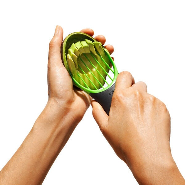 3-in-1-avocado-slicer-m2 lc8pphrtnha4jjr3mo69.jpg
