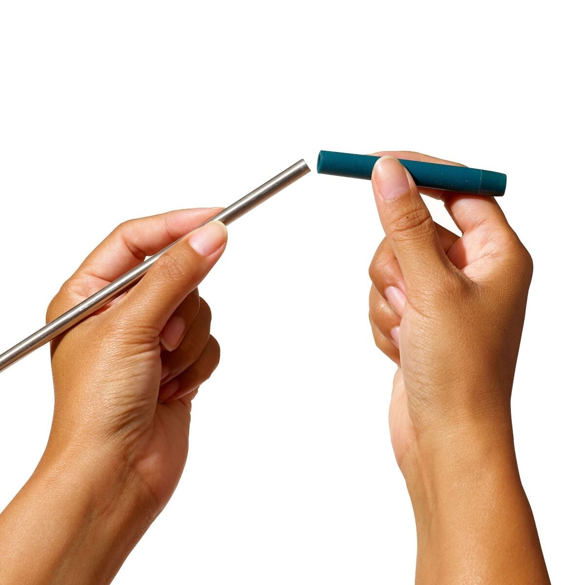 4-piece-reusable-straw-and-brush-set-with-case-x2 11300200_4b_1_.jpg