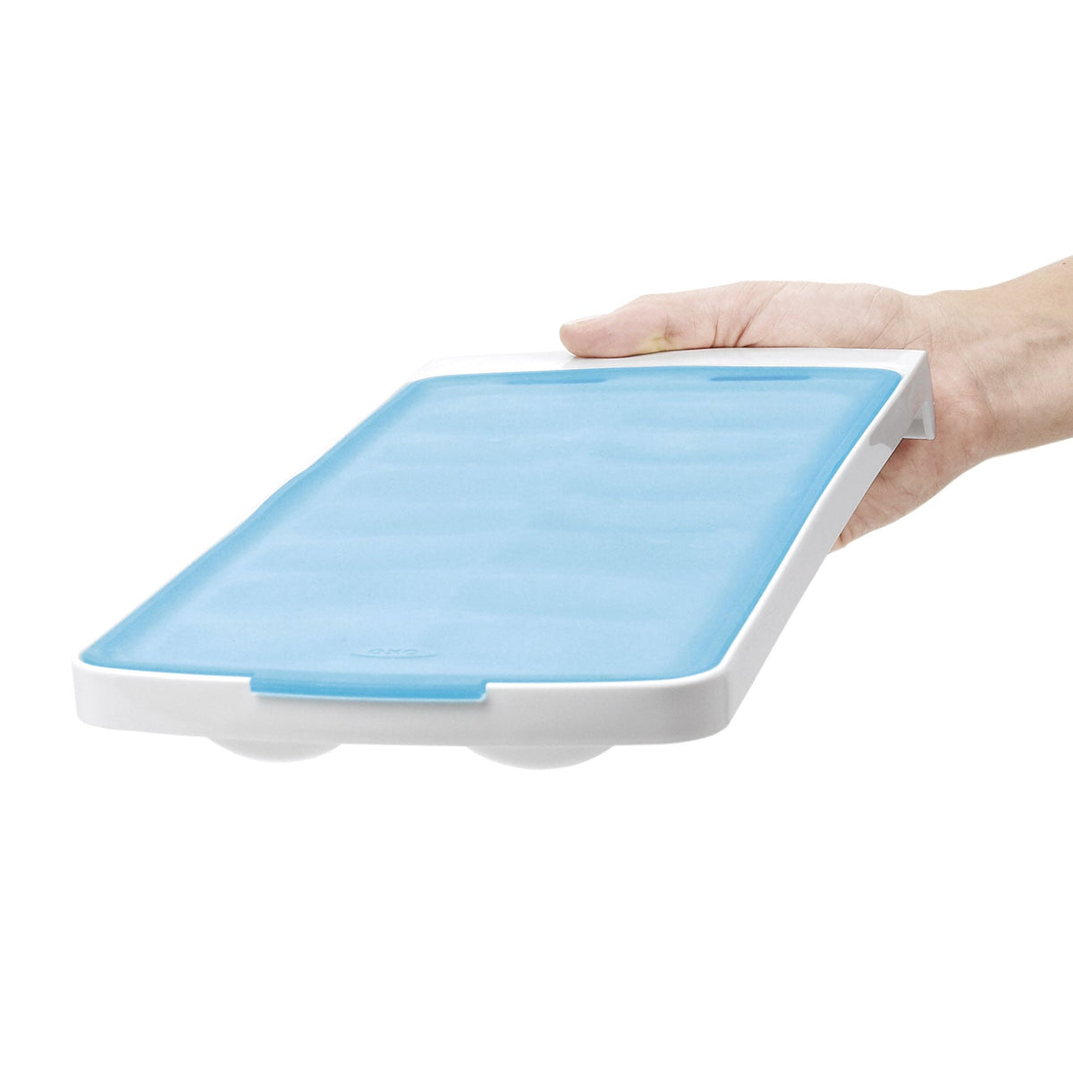 no-spill-ice-cube-tray-e6 1132080_3_no-spill_ice_cube_tray.jpg
