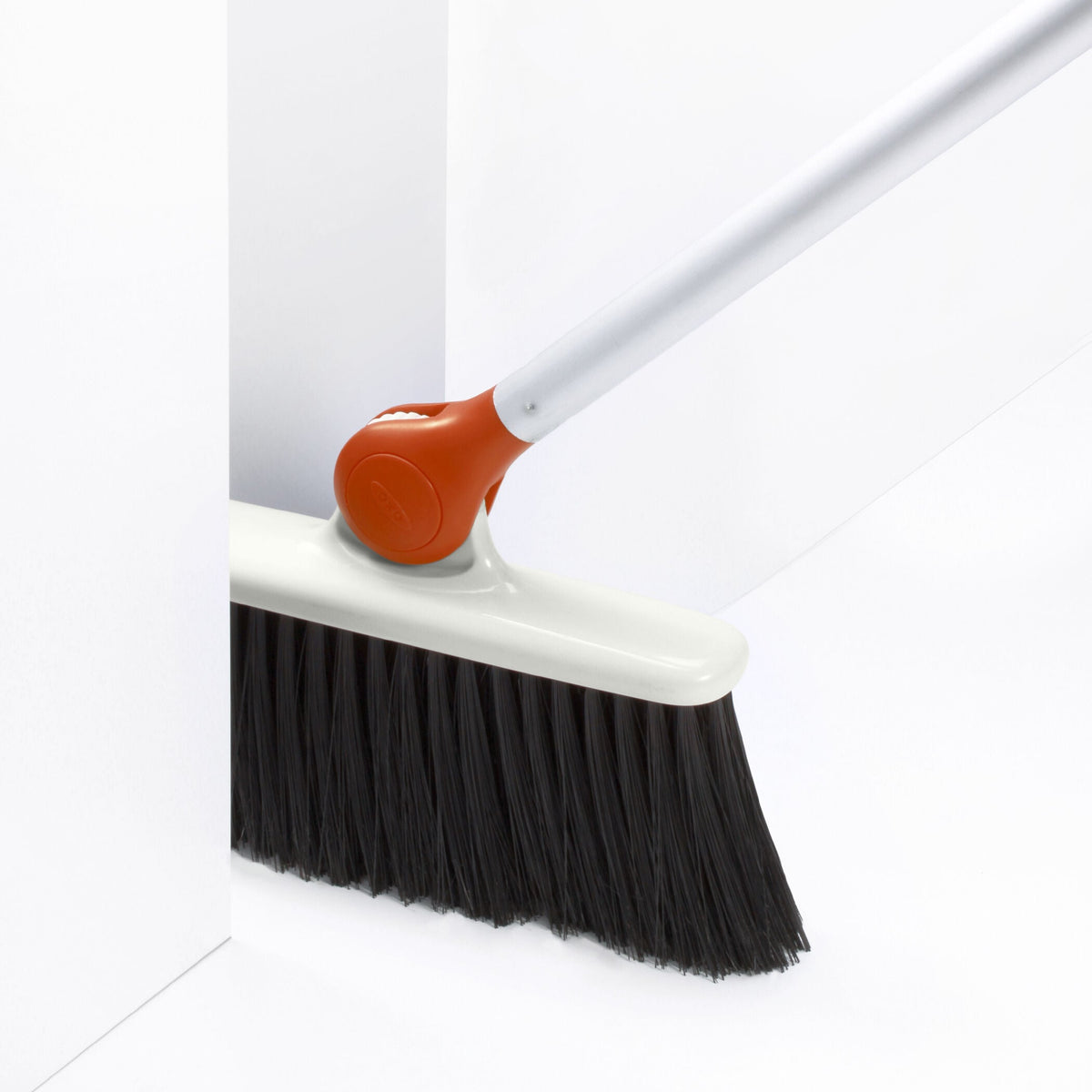 any-angle-broom-i4 1336580_3_any-angle_broom.jpg