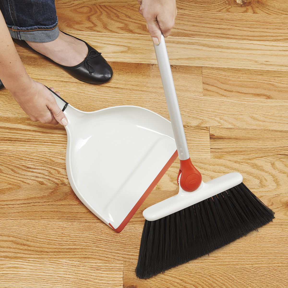 any-angle-broom-i4 1336580_5_any-angle_broom.jpg