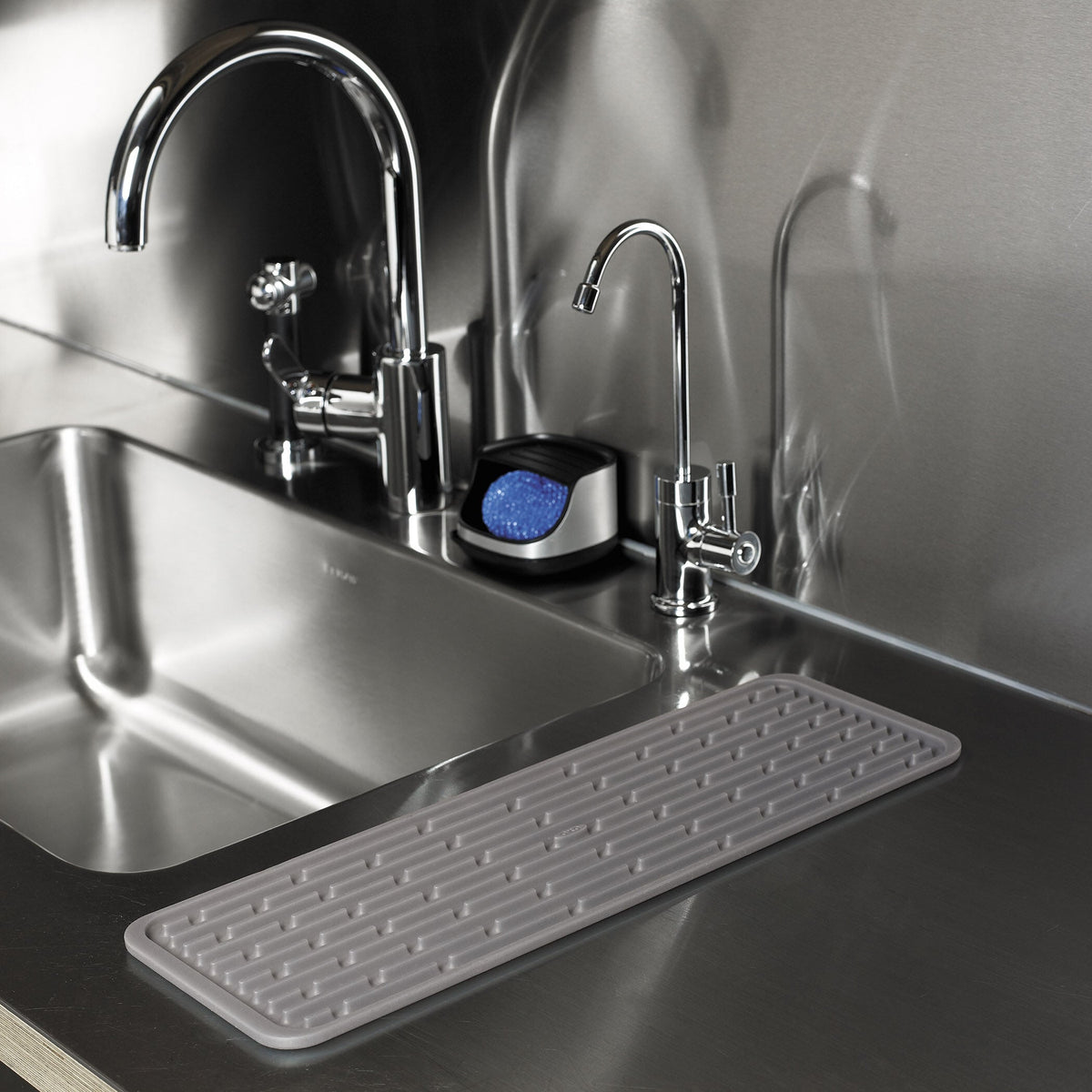 silicone-wine-glass-drying-mat-r3 1372100_6_silicone_wine_glass_drying_mat.jpg