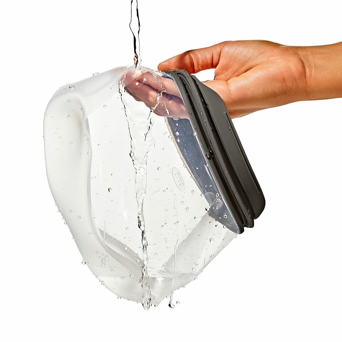outdoor-silicone-reusable-stand-up-bag-quart-32-oz-x6 9112900_silicone_stand-up_quart_32oz_08.jpg