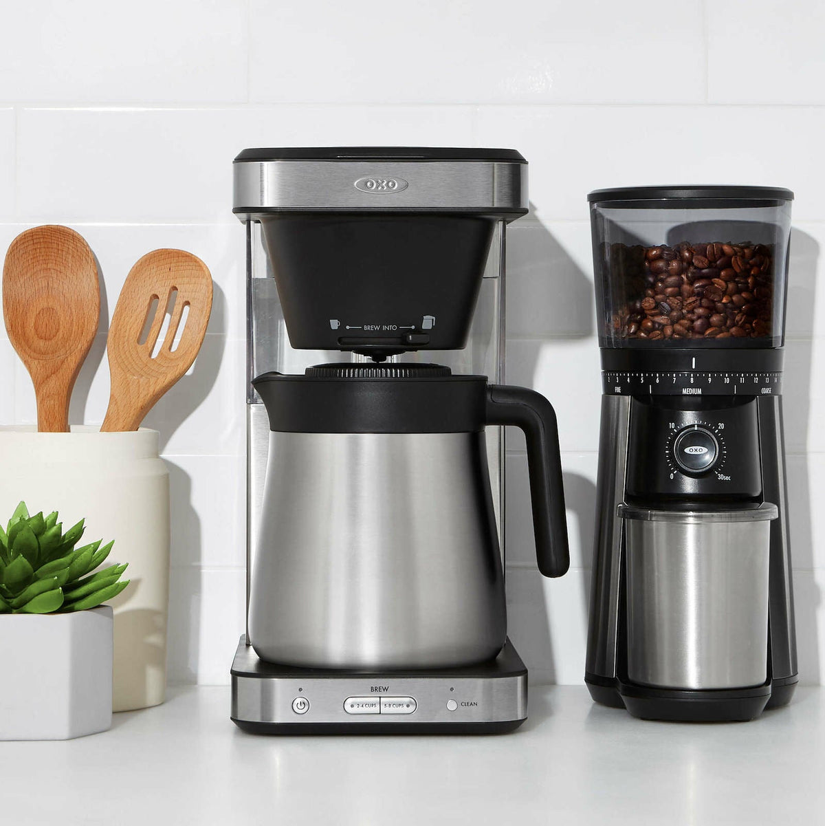8-cup-coffee-maker-r4 br_8718800_071520_5_rgb_1_.jpg