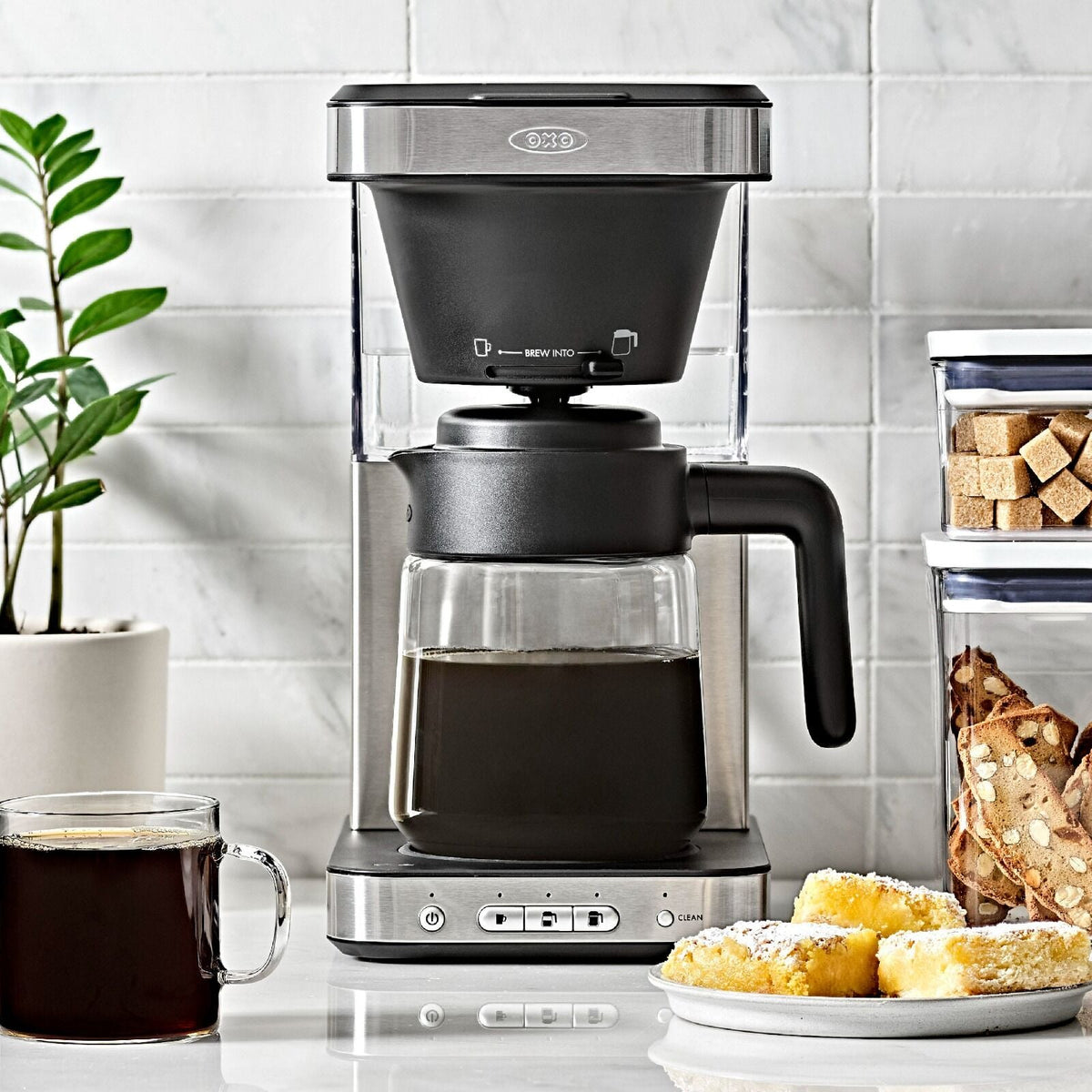 8-cup-coffee-maker-with-podless-single-serve-function-and-glass-carafe-b6 brew_8722000_8-cup-glass-coffee-maker-podless_pdp_01.jpeg