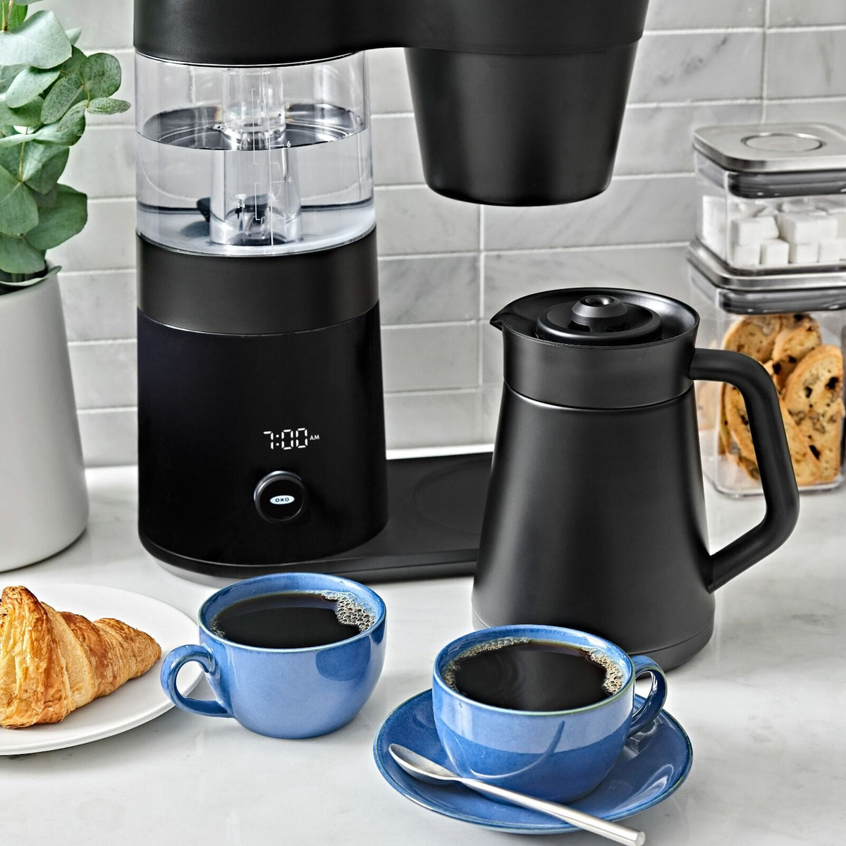 9-cup-coffee-maker-matte-black-n7 brew_8725000_9-cup-coffee-maker-black_pdp_02.jpeg