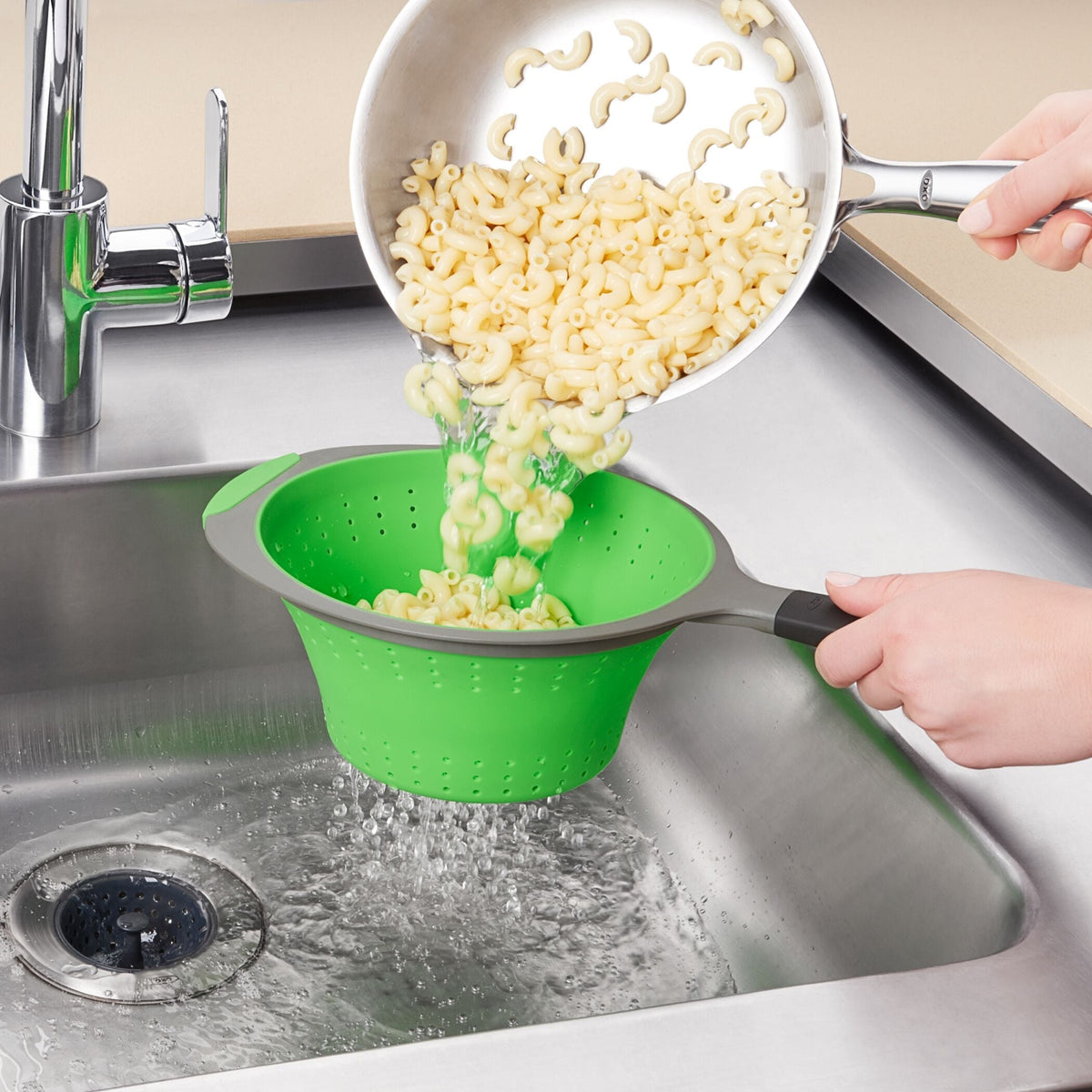 silicone-collapsible-strainer-2-0-qt-m3 gg_11208300_4.jpg