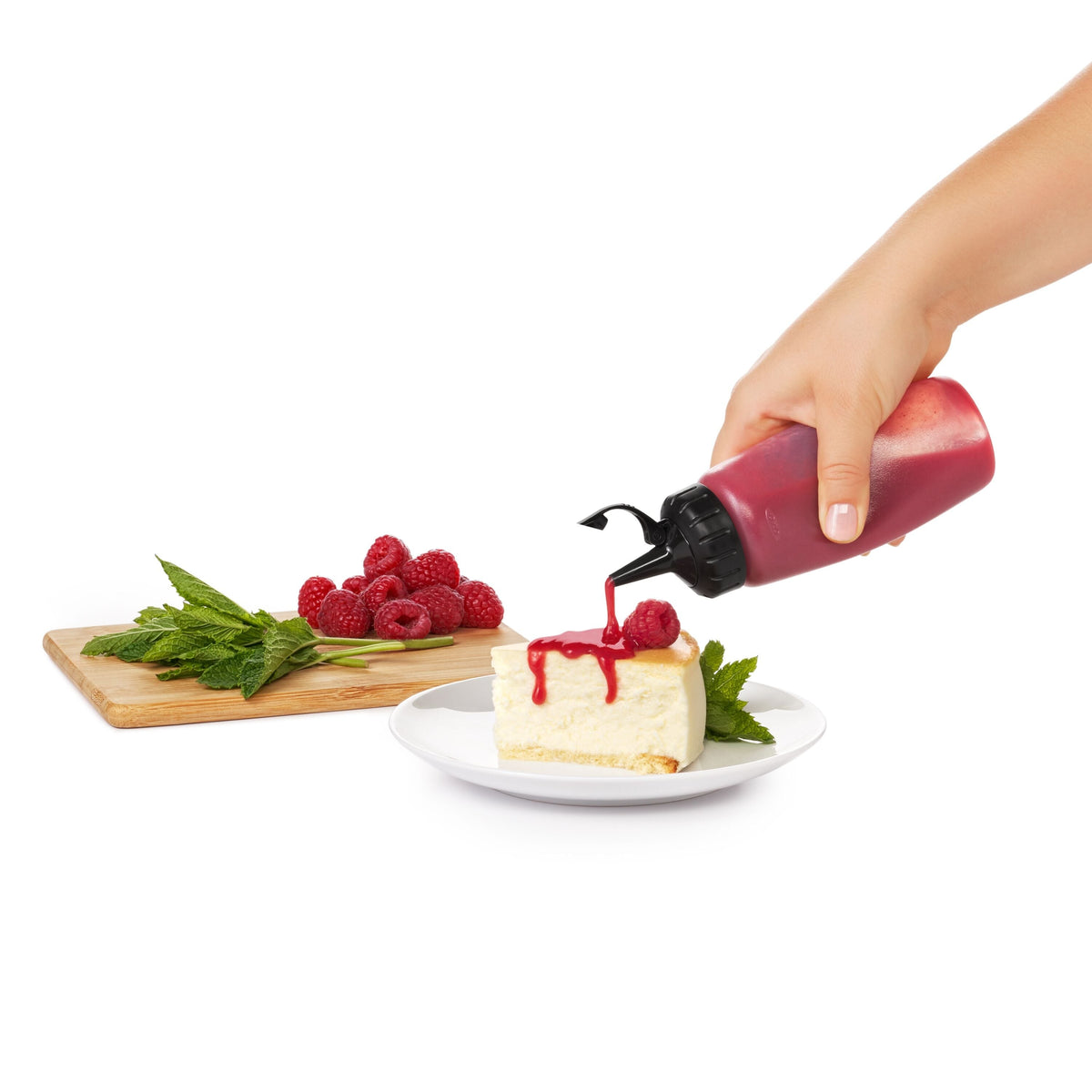 oxo-chef-s-squeeze-bottles-6-ounces-b5 gg_11219200_4.jpg