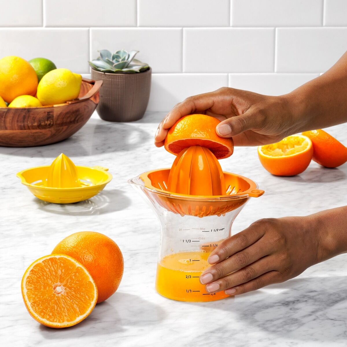 2-in-1-citrus-juicer-d1 gg_11263400_4a_1.jpg