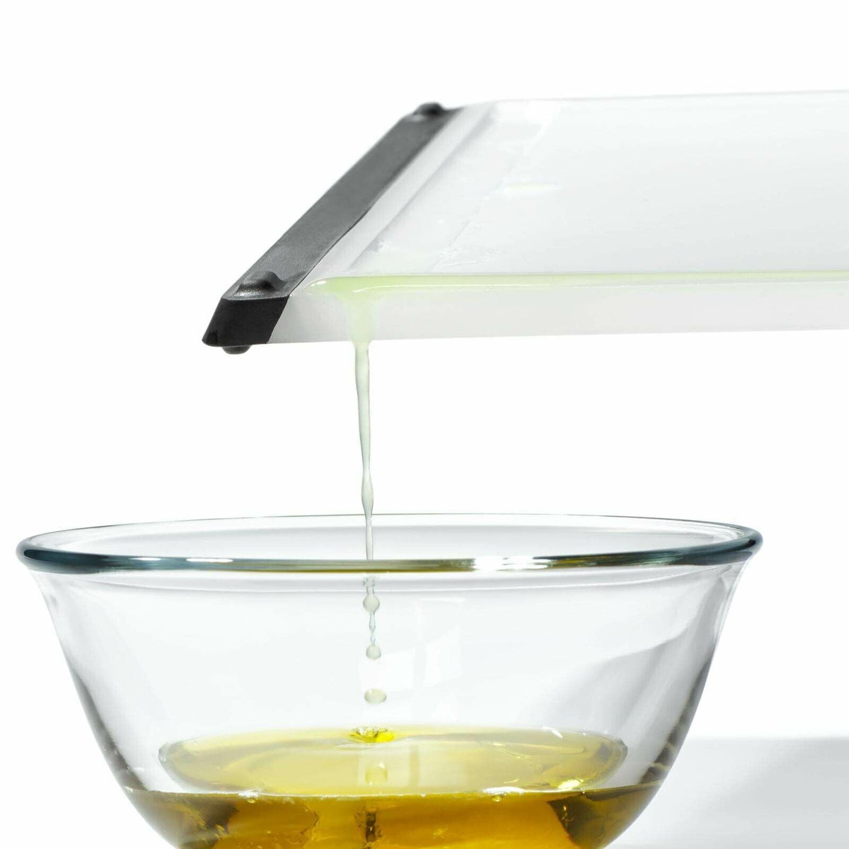 carving-and-cutting-board-y5 gg_11272900_7a_1.jpg