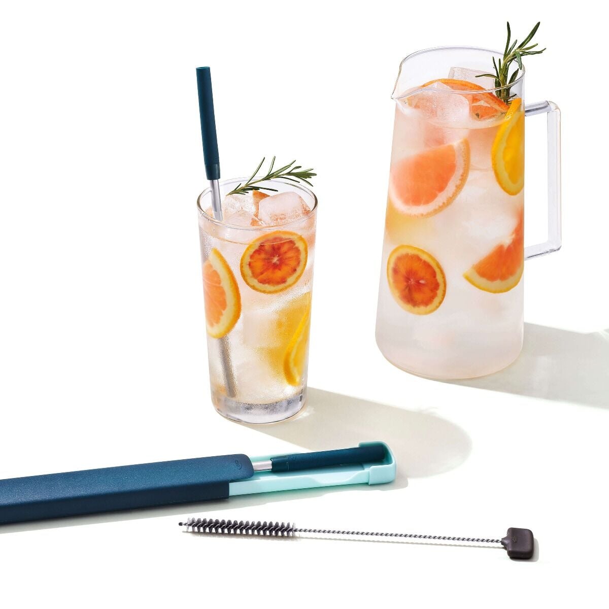 4-piece-reusable-straw-and-brush-set-with-case-x2 gg_11300200_9_1_.jpg