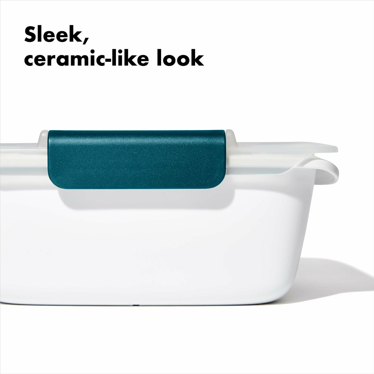 prep-and-go-salad-container-h7 gg_11301500___8b_1_.jpg