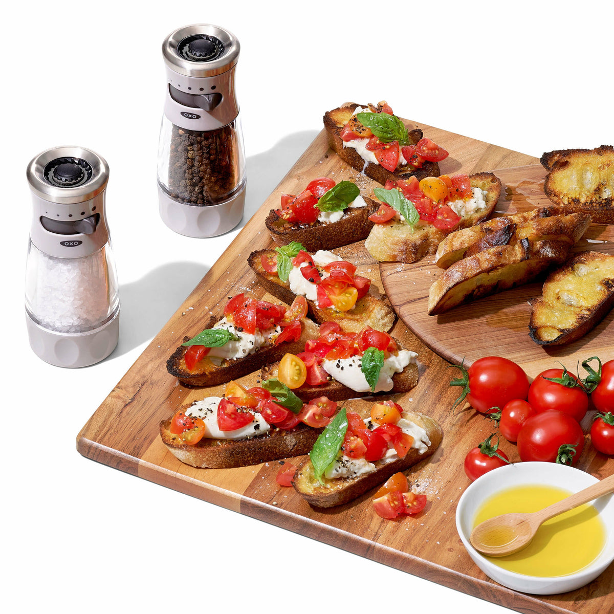 contoured-mess-free-salt-grinder-n8 gg_11312500_9a_w_rgb_1__1.jpg