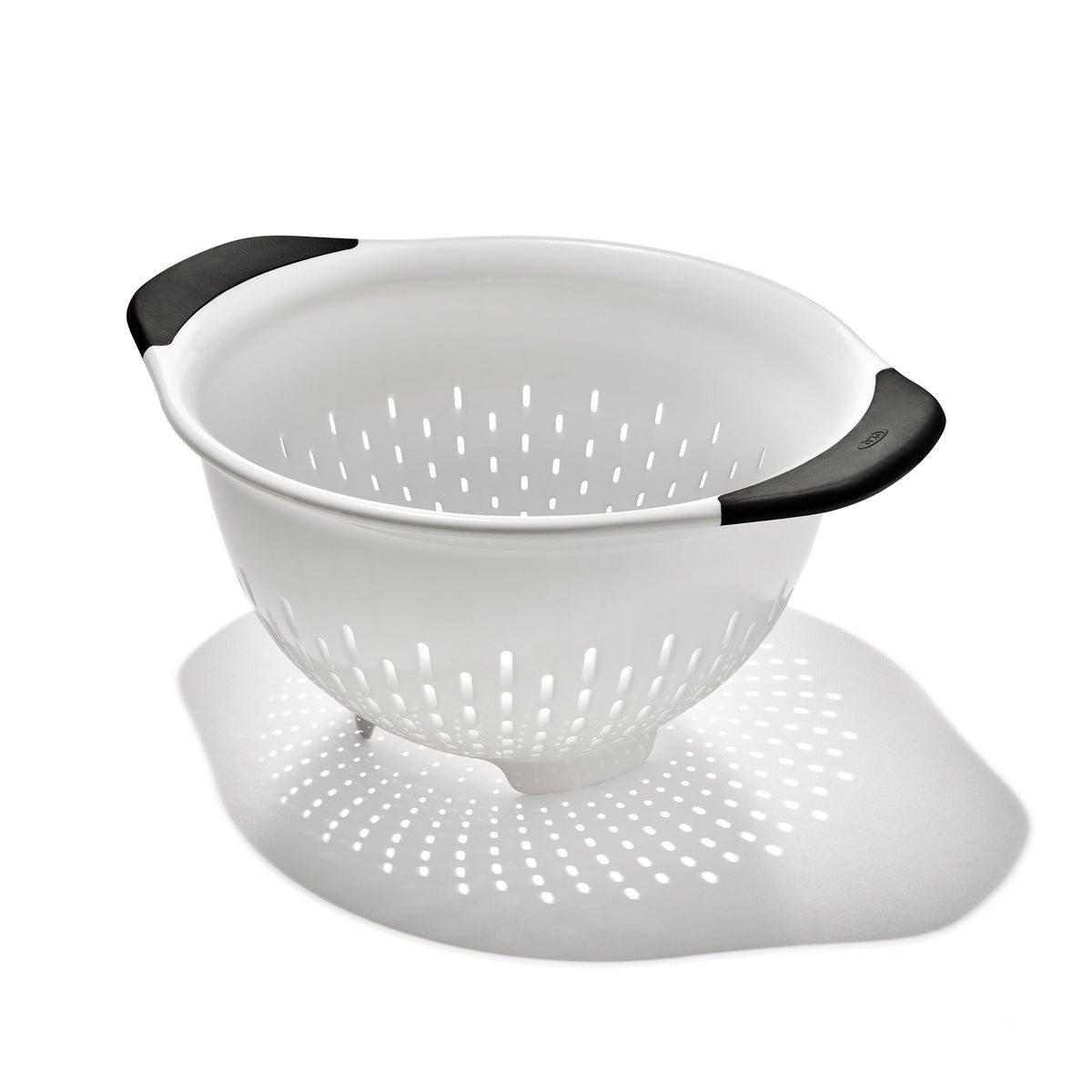 plastic-colander-x9 gg_11331000_plasticcolander3qt_apdp_00_main.jpg