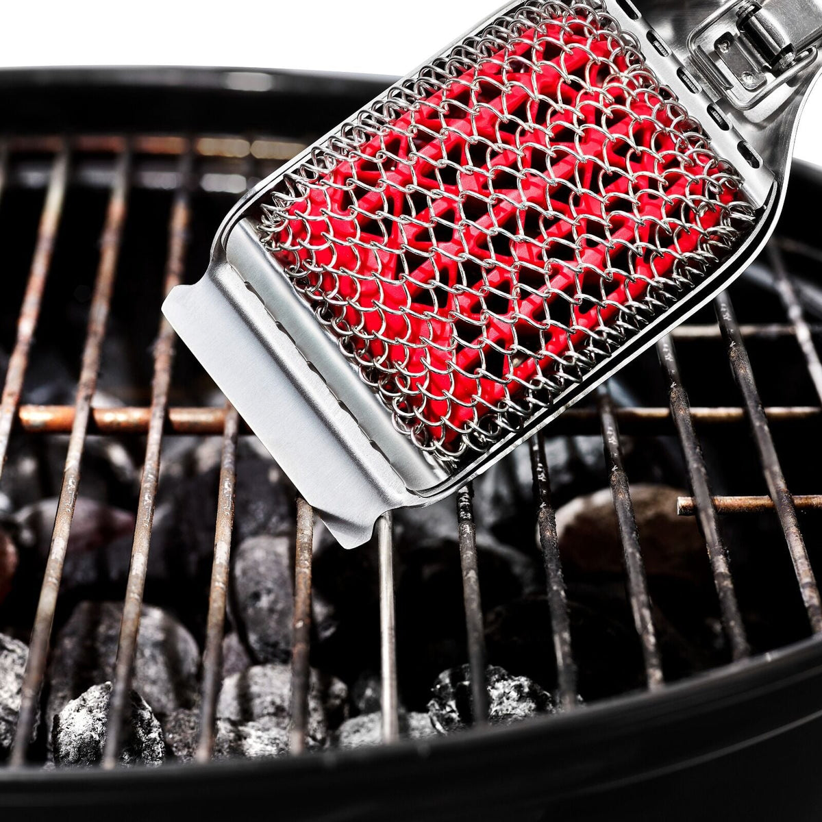 coiled-grill-brush-with-replaceable-head-r1 gg_11356300_coiledgrillbrush_11.jpg