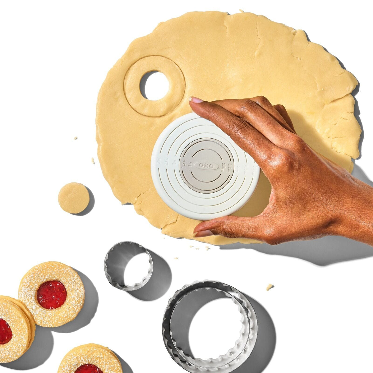 double-sided-cookie-and-biscuit-cutter-n4 gg_11360600_cookiecutterset_pdp_04.jpg
