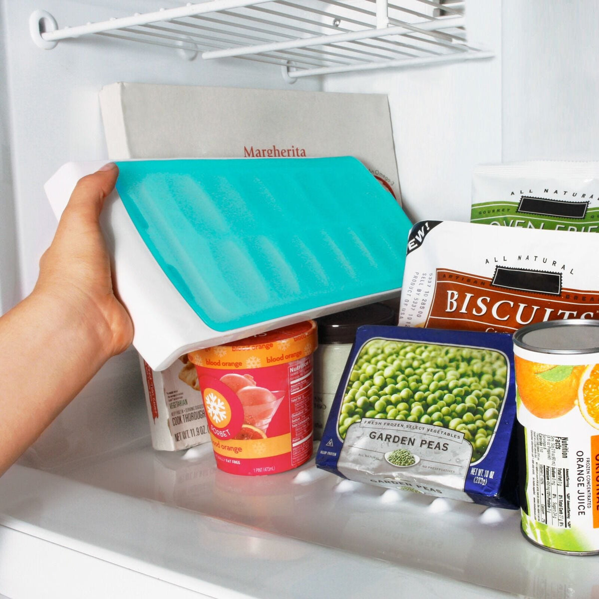 no-spill-ice-cube-tray-2-pack-e5 gg_11362000_02_rgb.jpg