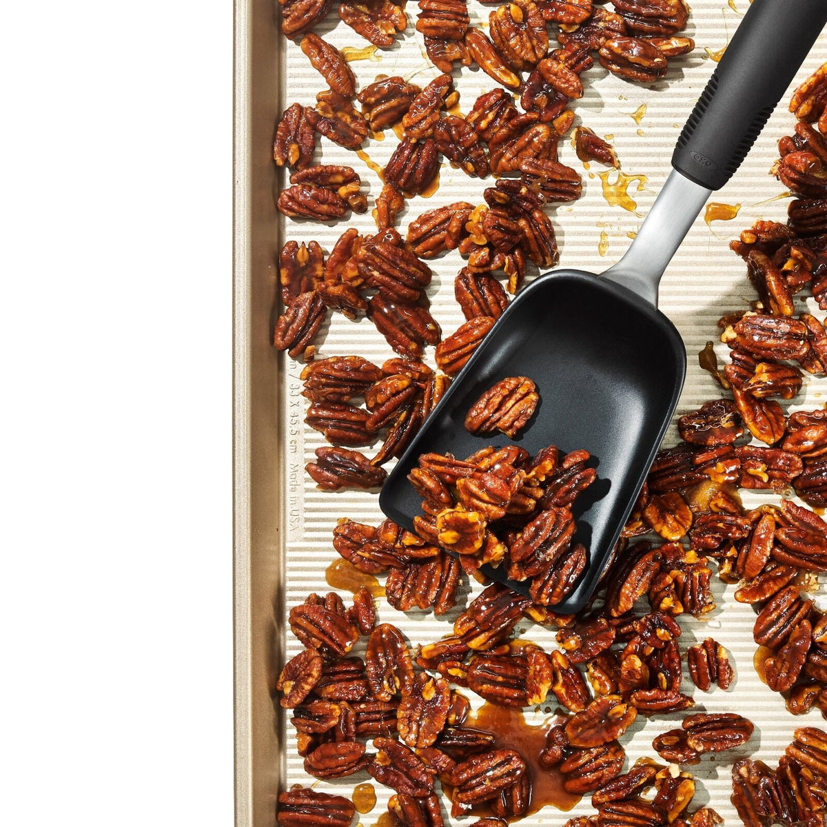 sheet-pan-scoop-p2 gg_11375300_sheetpanscoop_pdp_03.jpg