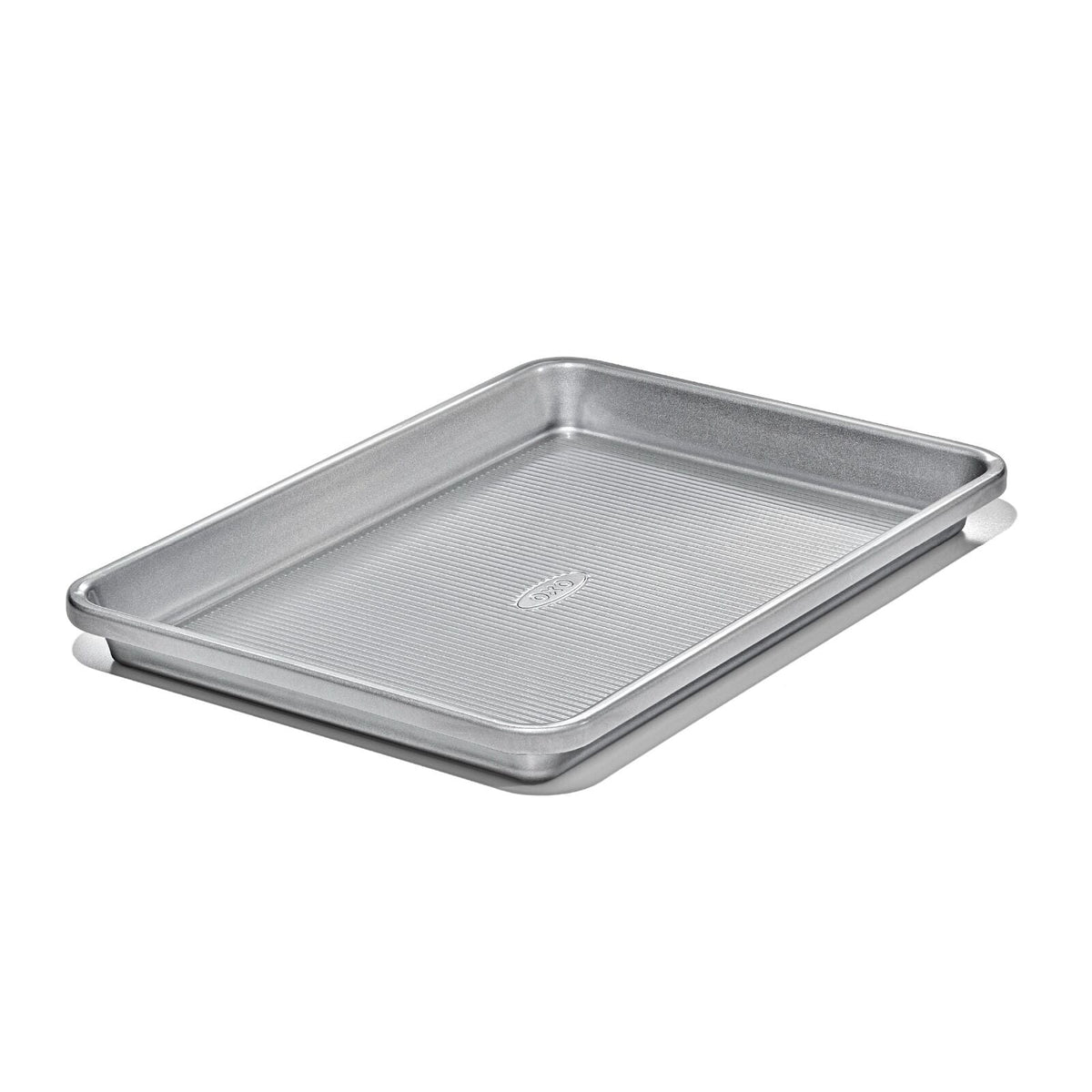 non-stick-pro-clear-coated-quarter-sheet-pan-d9 gg_11434900_quarter-sheet-pan_pdp_04.jpeg
