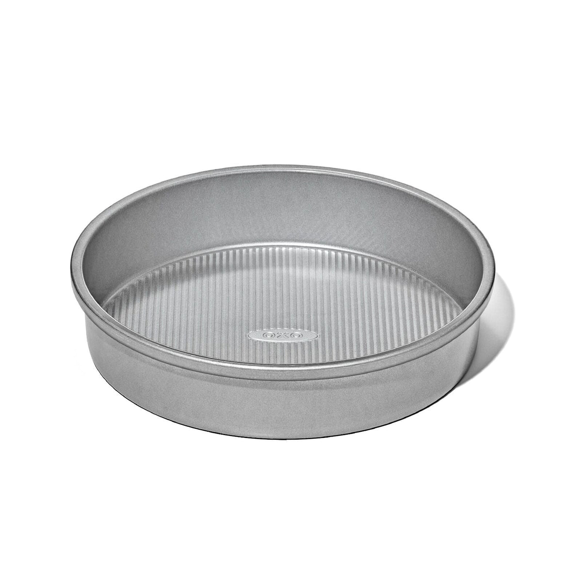 non-stick-pro-clear-coated-9in-round-cake-pan-c4 gg_11435100_9in-round-cake-pan_apdp_00_main.jpeg