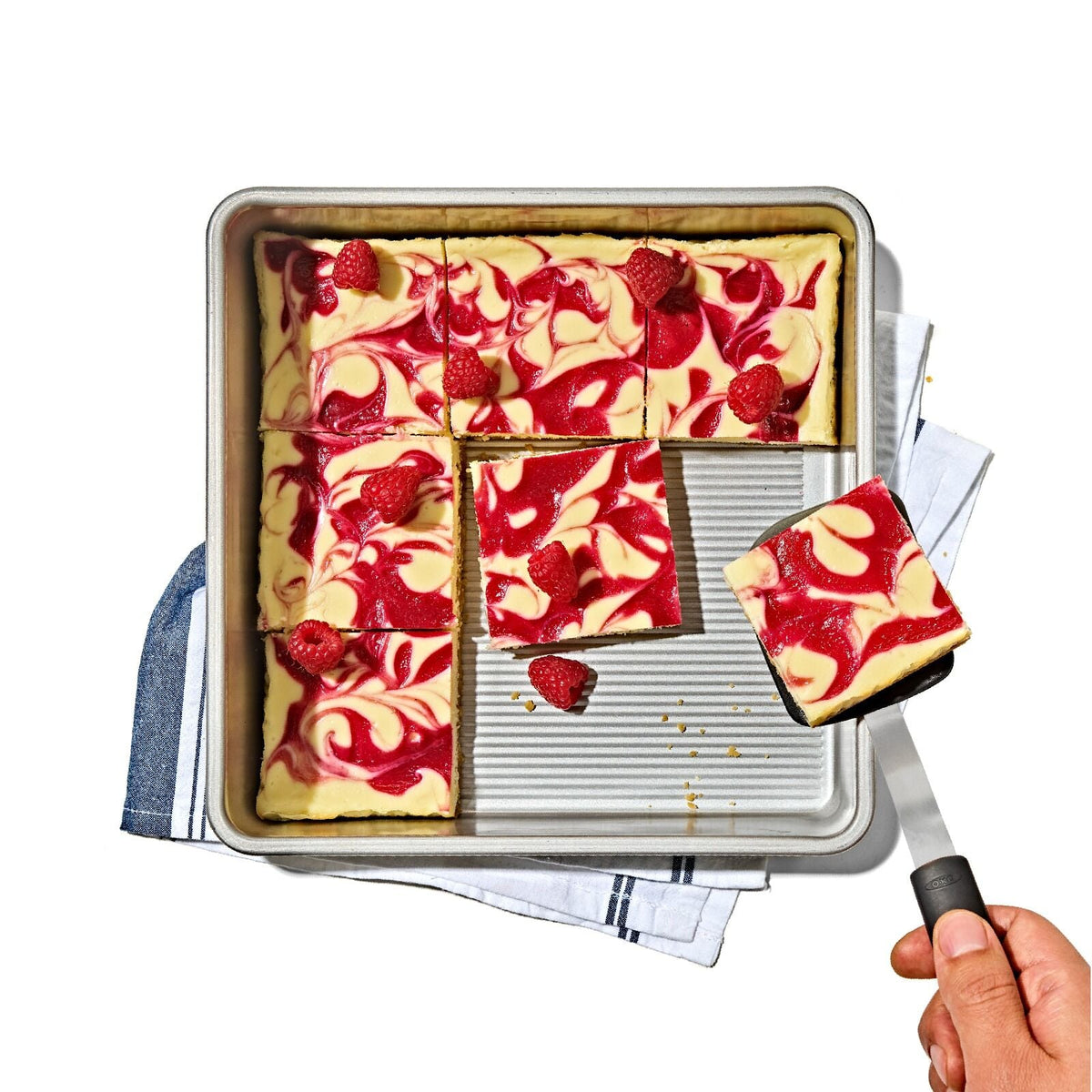 nonstick-pro-clear-coated-9in-square-cake-pan-a6 gg_11435200_9in-square-cake-pan_pdp_02.jpeg