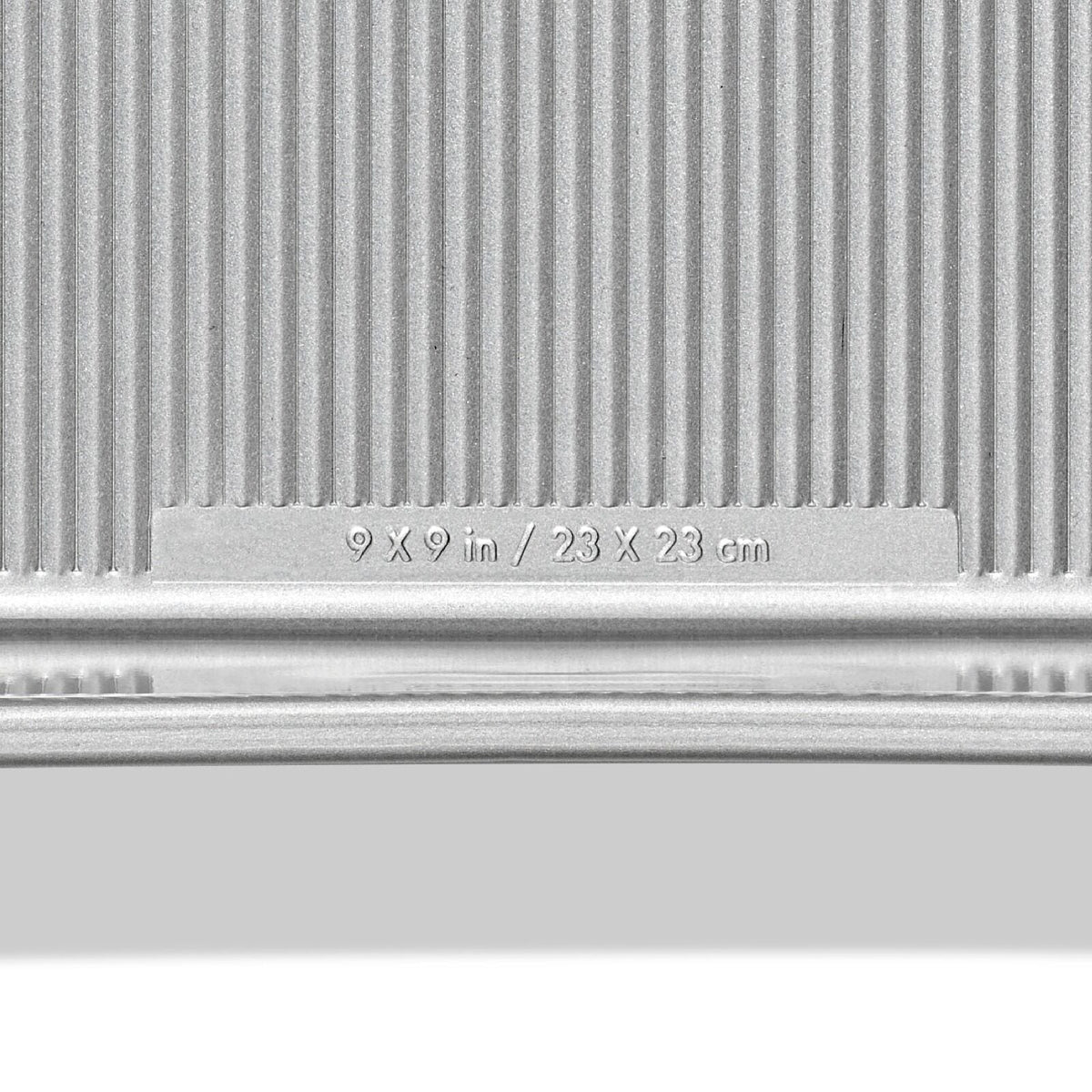 nonstick-pro-clear-coated-9in-square-cake-pan-a6 gg_11435200_9in-square-cake-pan_pdp_06.jpeg