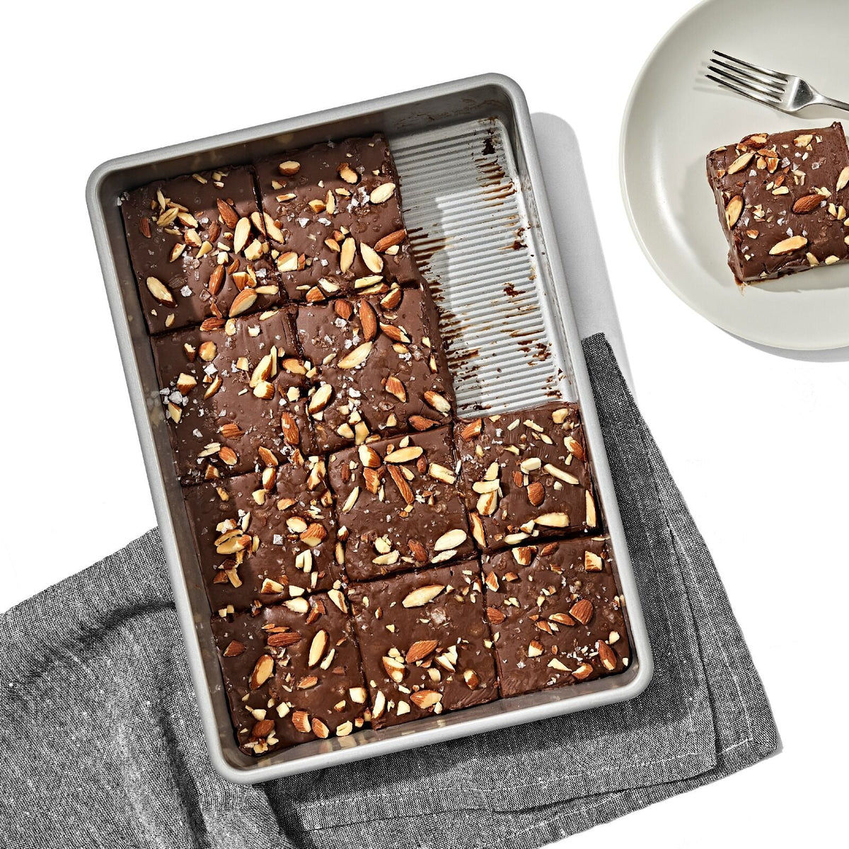 non-stick-pro-clear-coated-9inx13in-cake-pan-a6 gg_11435500_9x13-cake-pan_pdp_01.jpeg