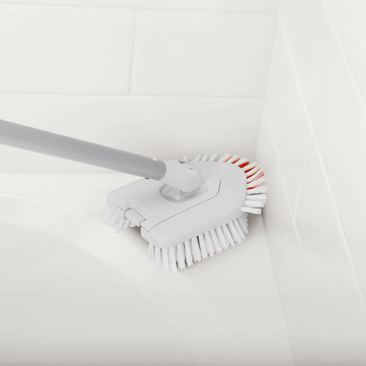 extendable-tub-and-tile-brush-m7 gg_12166000_6_1_.jpg