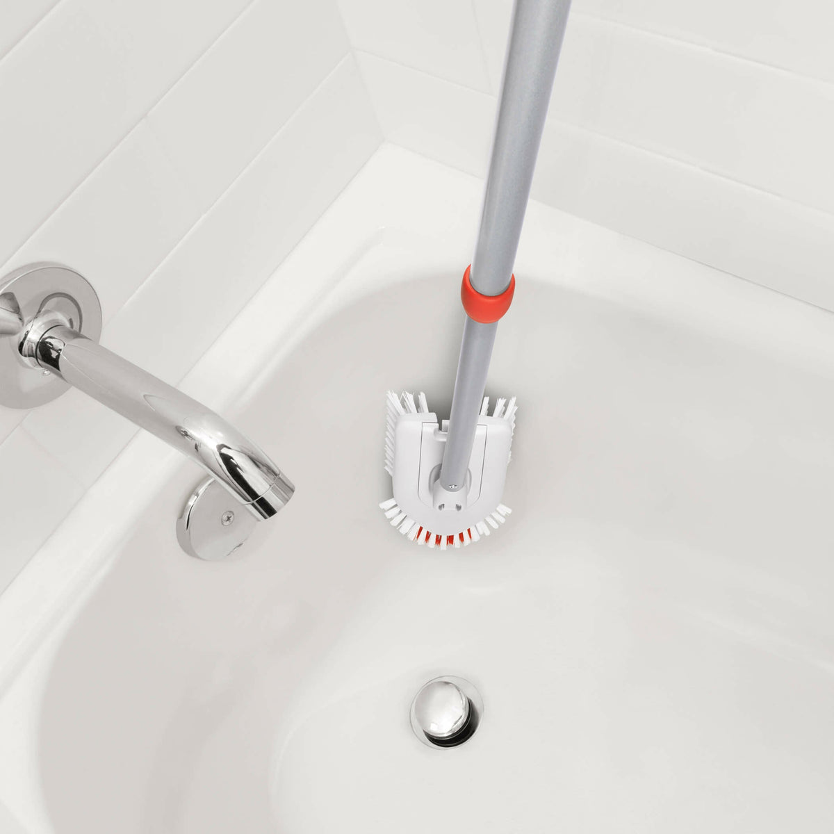 extendable-tub-and-tile-brush-m7 gg_12166000_8_1_.jpg