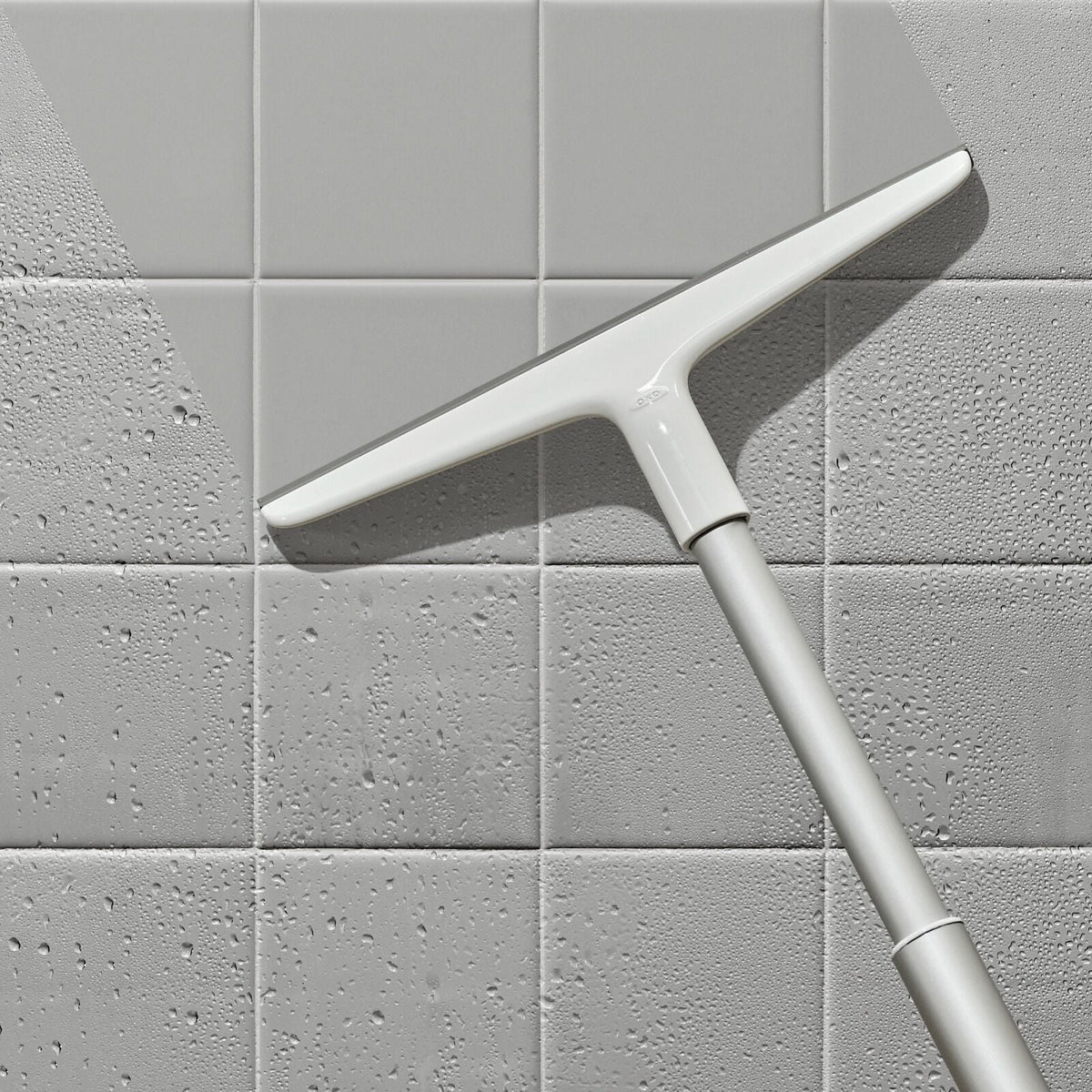 aluminum-extendable-squeegee-b0 gg_12397900_aluminumextsqueegee_pdp_02.jpeg