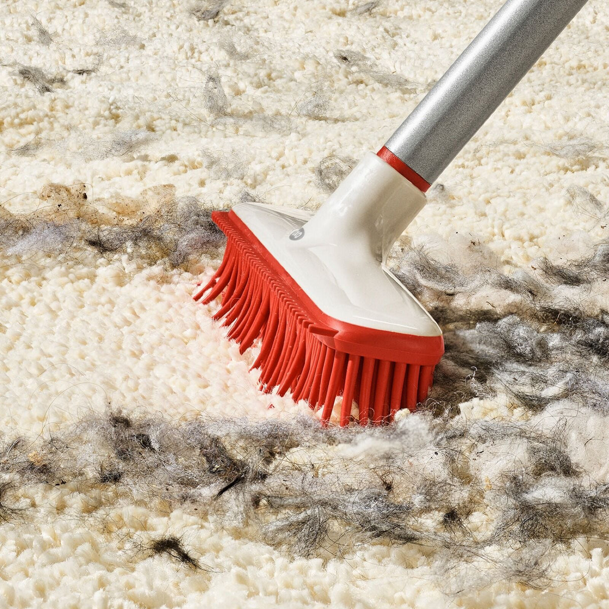 oxo-good-grips-fur-broom-u2 gg_12423000_fur-broom-compact_pdp_05.jpeg