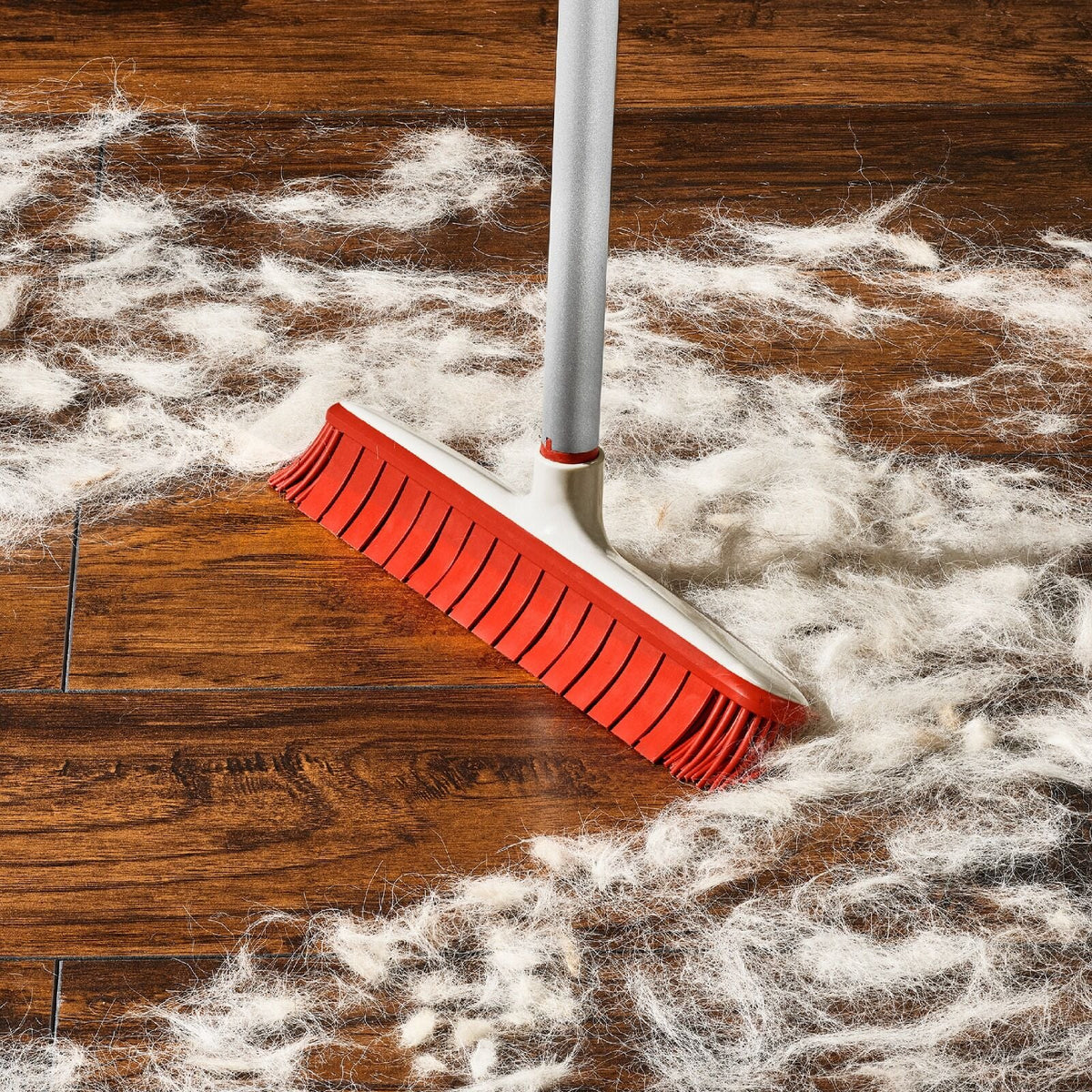 oxo-good-grips-fur-broom-u2 gg_12423000_fur-broom-compact_pdp_06.jpeg