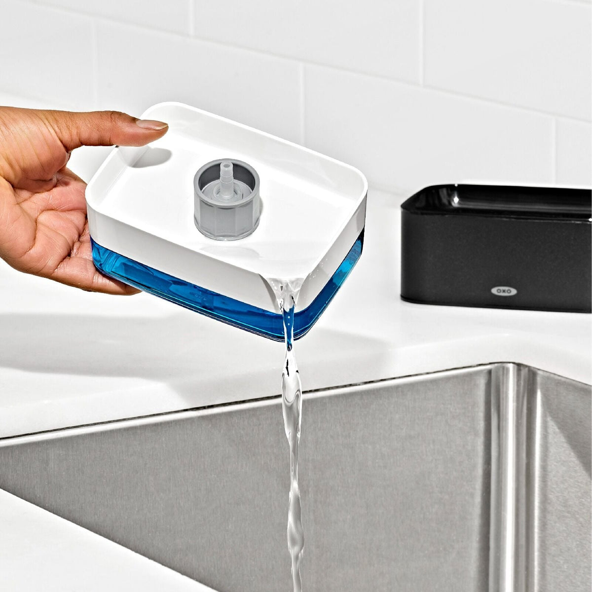 soap-dispensing-sponge-holder-i5 gg_12426800_soap-dispensing-sponge-holder_pdp_06.jpeg