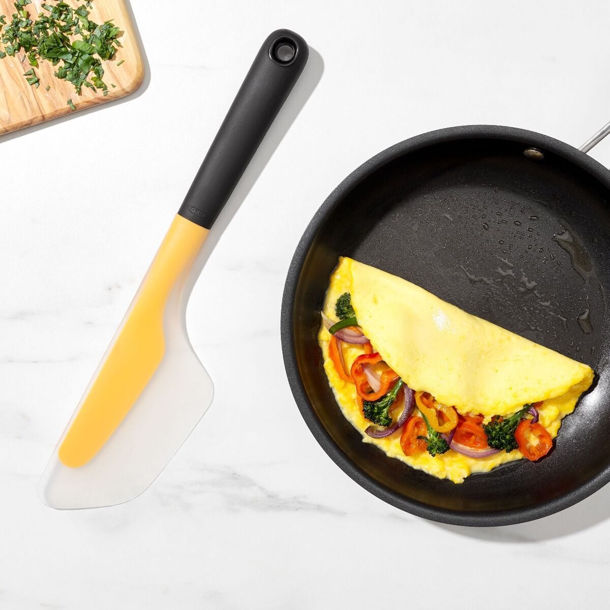 flip-and-fold-omelet-turner-p8 gg_1255680_9.jpg