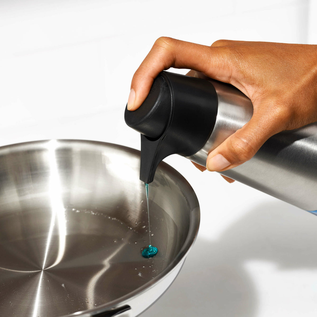 easy-press-soap-dispenser-l0 gg_13144000_4_rgb_1_.jpg