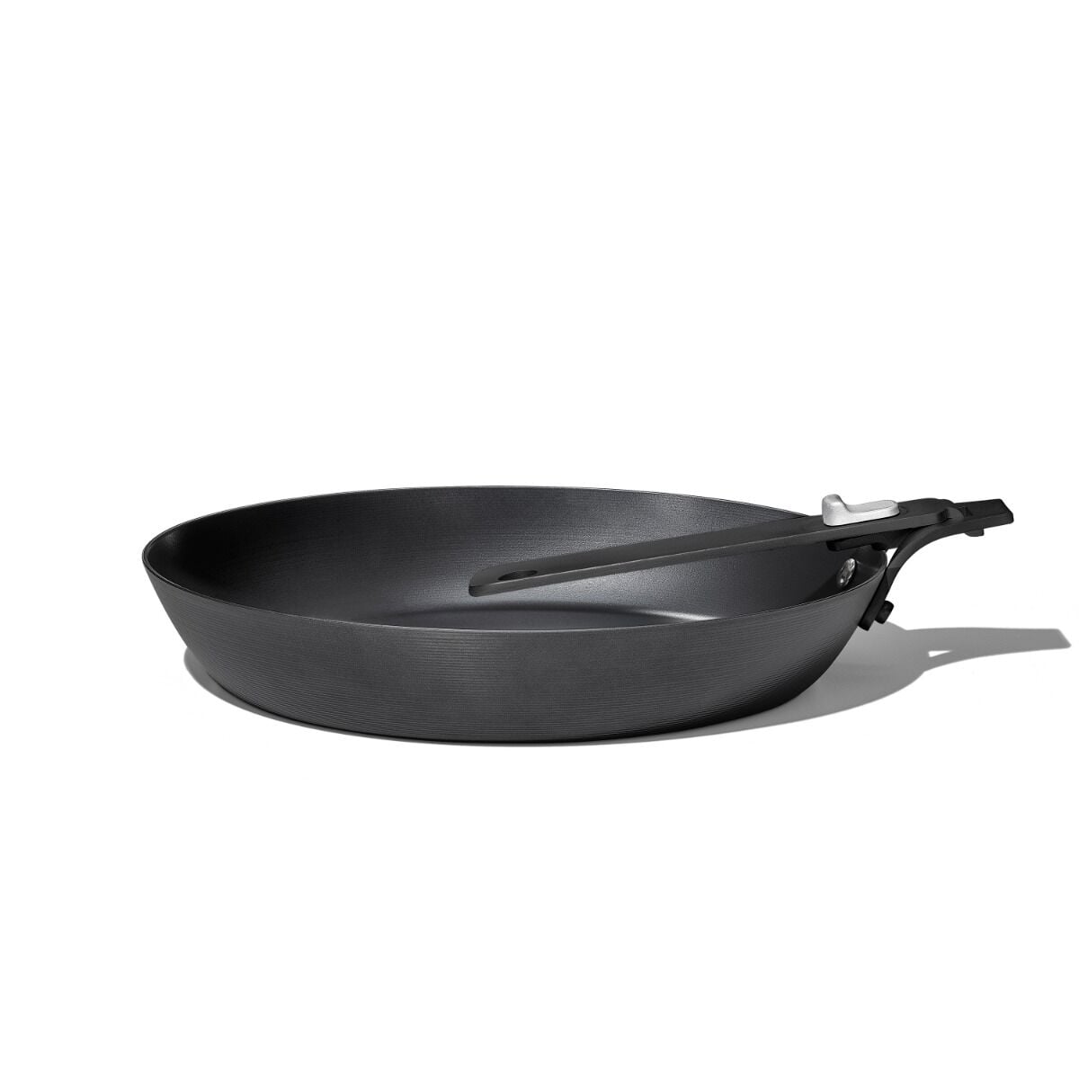 carbon-steel-with-removable-handle-10in-pan-o4 od__2059640001__10incarbonsteelpan_67_rgb.jpg