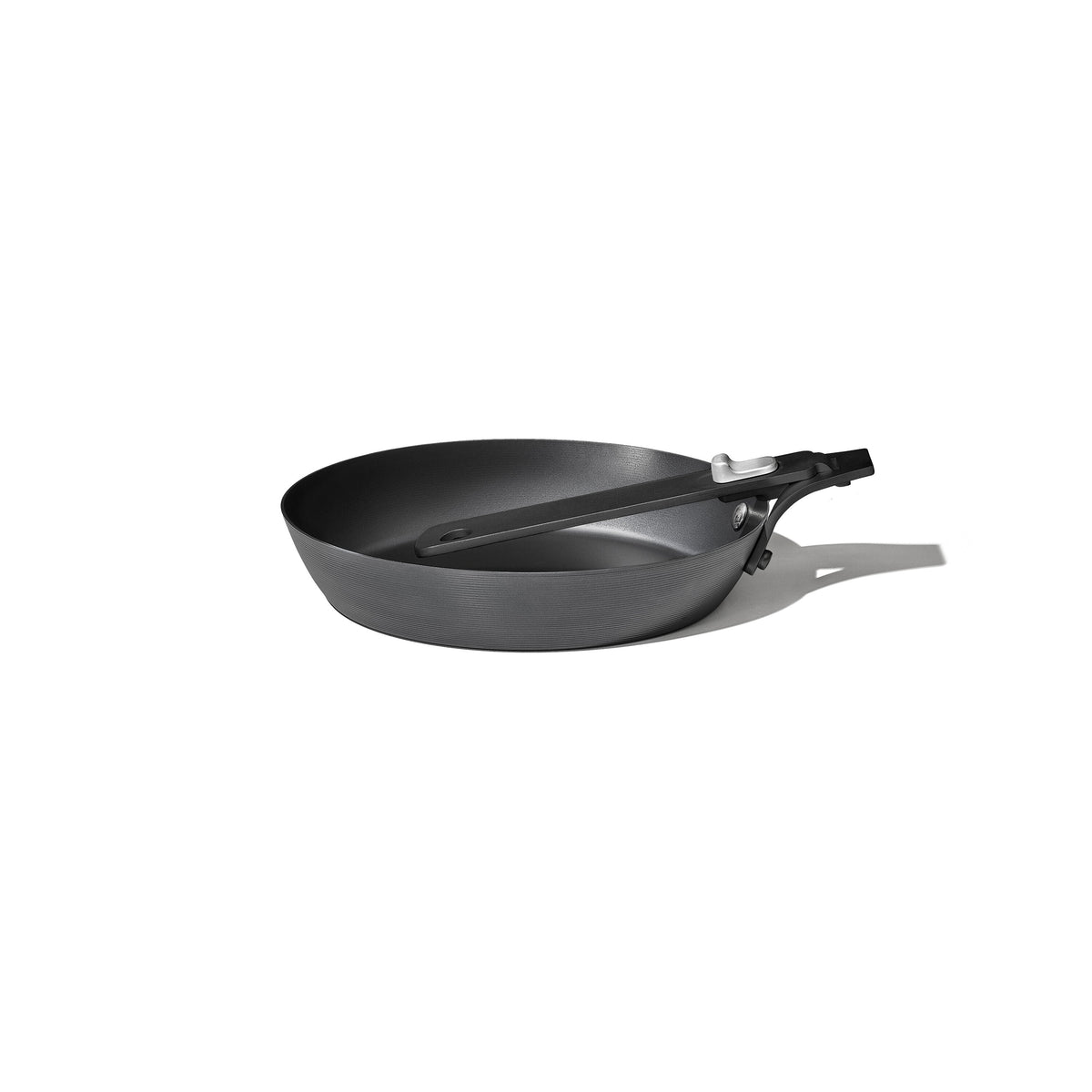 carbon-steel-with-removable-handle-8in-pan-j3 od__2059660001__8incarbonsteelpan_74_rgb.jpg