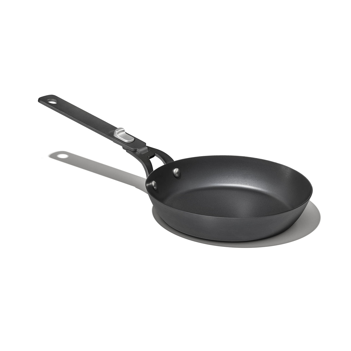 carbon-steel-with-removable-handle-8in-pan-j3 od__2059660001__8incarbonsteelpan_78_rgb.jpg