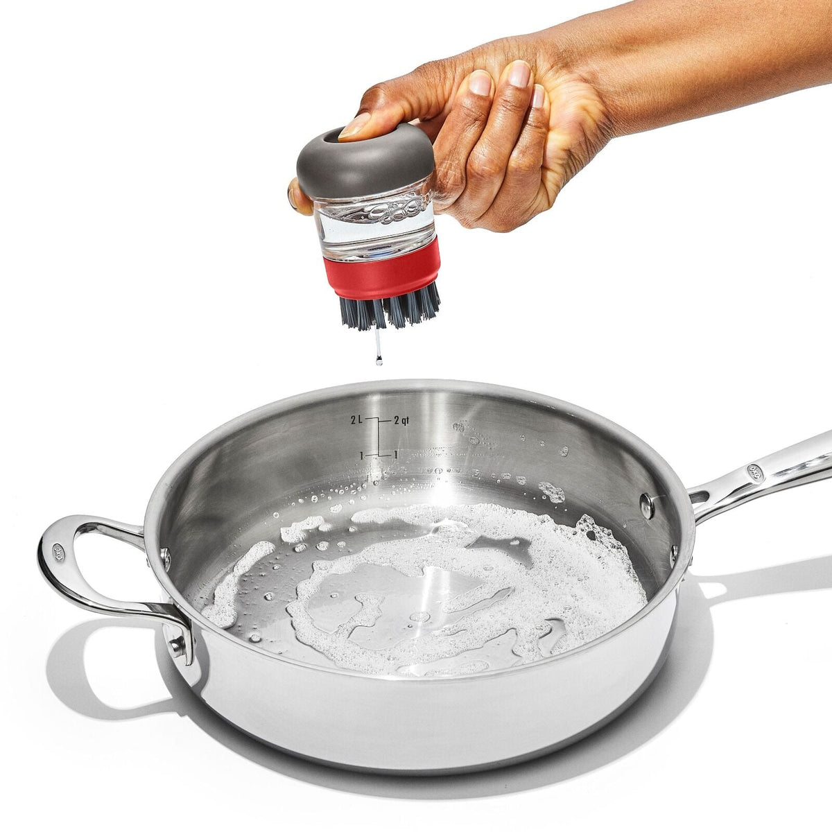outdoor-soap-dispensing-dish-brush-with-storage-case-p8 odr_9209700_soapdispensingbrush_10.jpg