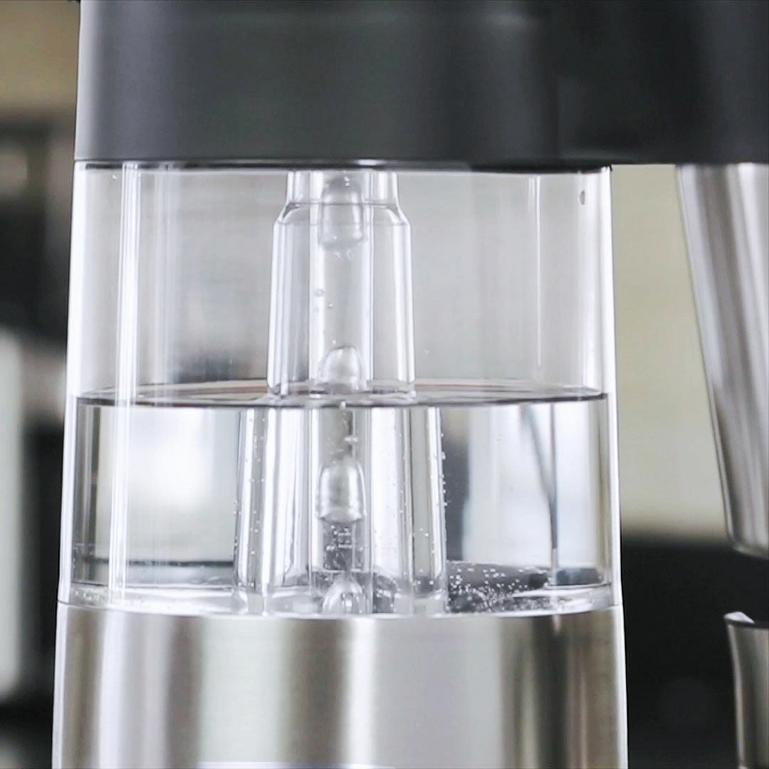 9-cup-coffee-maker-b2 on_8710100_water-tank_1.jpg