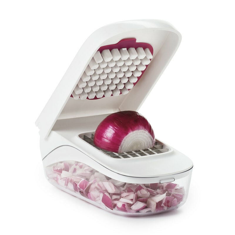 vegetable-chopper-with-easy-pour-opening-j3 onion_6.jpg