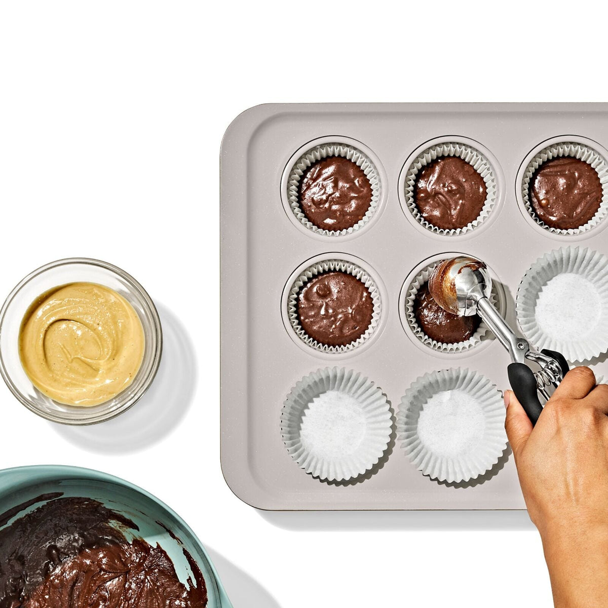 non-stick-pro-ceramic-coated-metal-bakeware-12-cup-muffin-pan-storm-blue-j0 oxo_12-cup-muffin-pan_pdp_03.jpg