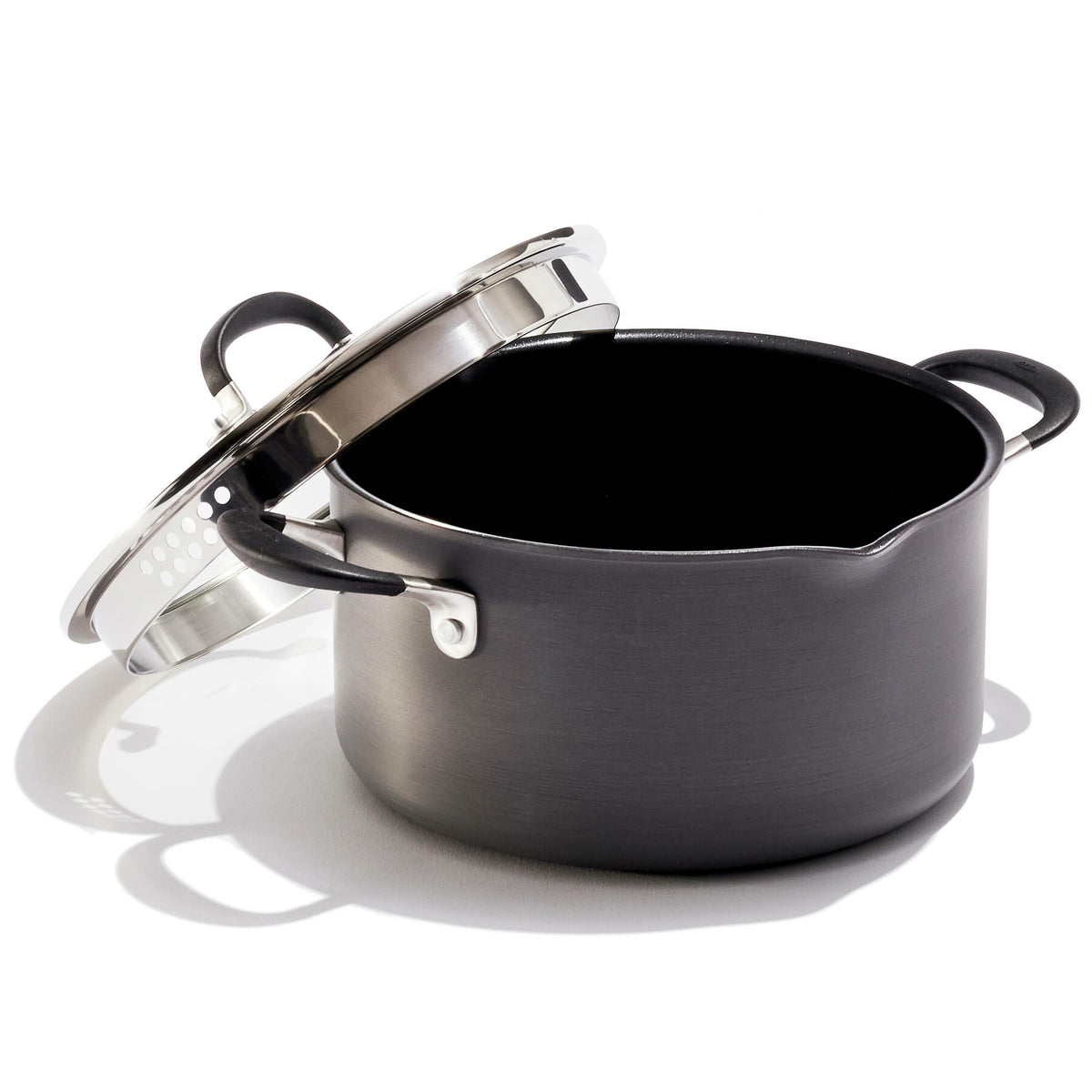 non-stick-6-quart-stock-pot-with-lid-b2 oxo_6qstockpot_product_1_.jpg