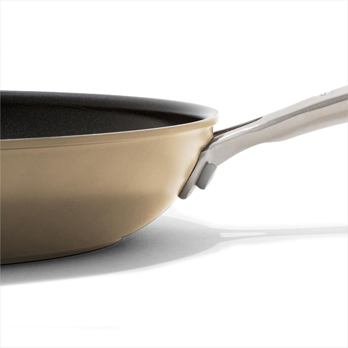 enhanced-non-stick-10-inch-frypan-v5 oxo_cc010458-001_enhanced-nonstick-10in-fry-pan-biscuit_pdp_03.jpg