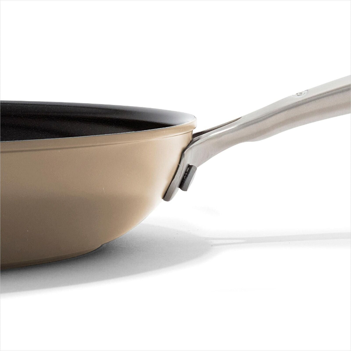 enhanced-non-stick-12-inch-frypan-q8 oxo_cc010459-001_enhanced-nonstick-12in-fry-pan-biscuit_pdp_03.jpg