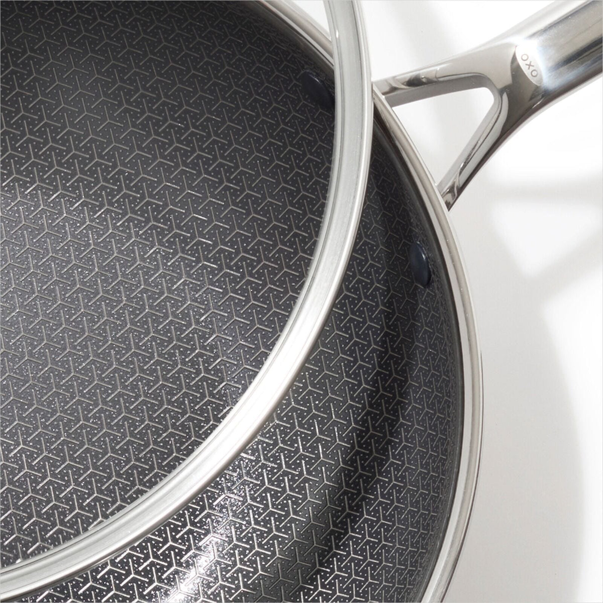 trident-hybrid-non-stick-stainless-steel-5-qt-wok-with-lid-m0 oxo_cc010464-001_trident-12in-wok_ss_pdp_03.jpeg