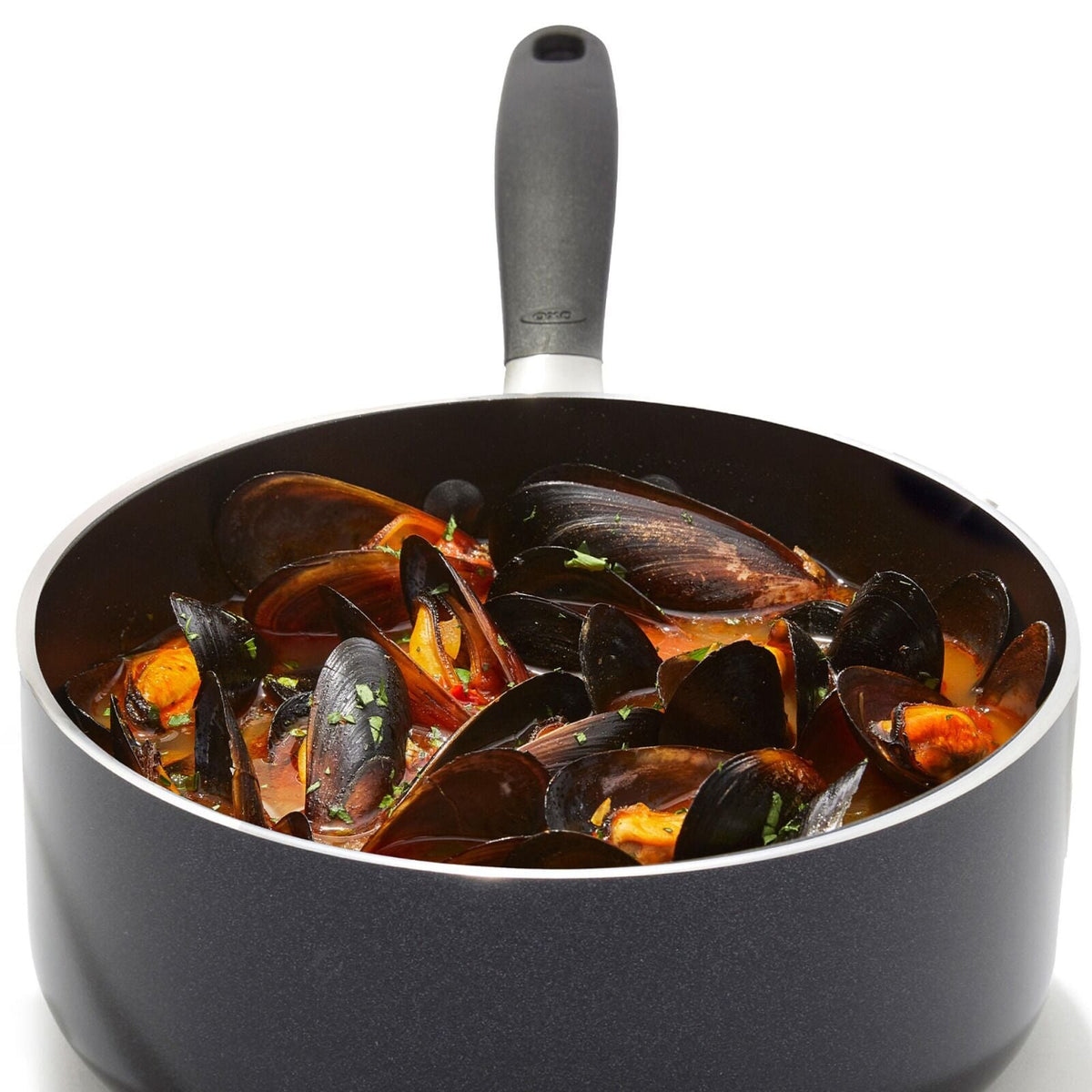 non-stick-pro-every-day-1-6-qt-saucepan-with-lid-s4 oxo_cc010467-001_nonstick-everyday-1p6qt-saucepan_pdp_05.jpg