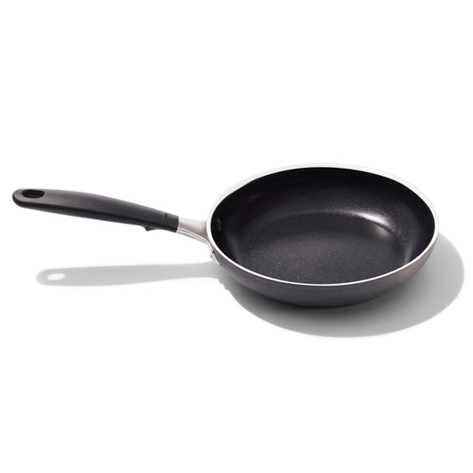non-stick-pro-every-day-8-inch-frypan-u0 oxo_cc010468-001_nonstick-everyday-8in-fry-pan_pdp_01.jpg